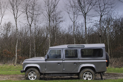 Land Rover Defender 110